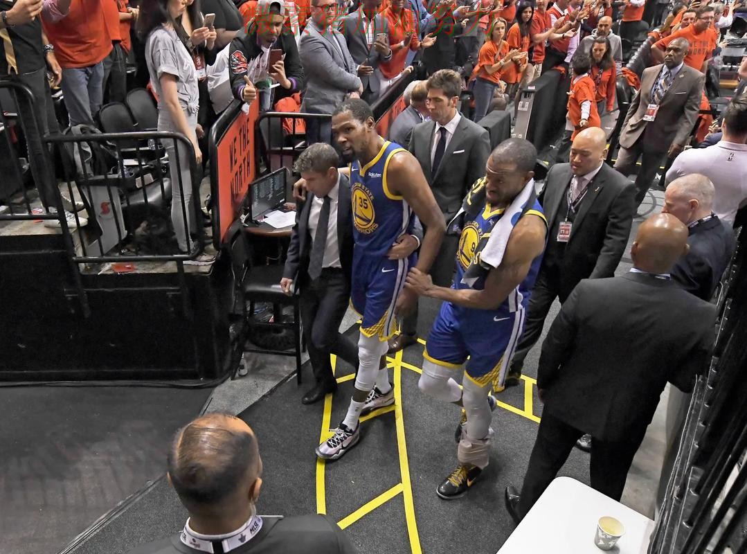 杜兰特接管比赛让球迷情绪瞬间拉满